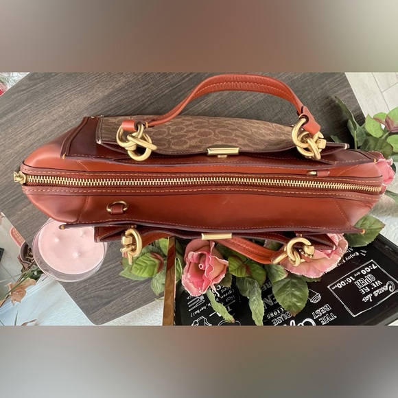 COACH Dreamer Vintage/Rare Handbag/Crossbody with Detachable Strap - Picture 8 of 13